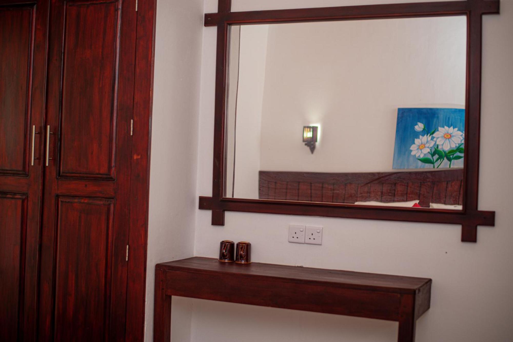 Sundowners Guesthouse Хиккадува Номер фото